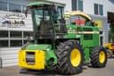 2001 John Deere 6850 Image