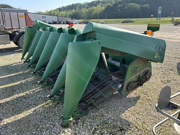 Image of John Deere 693 Primary image
