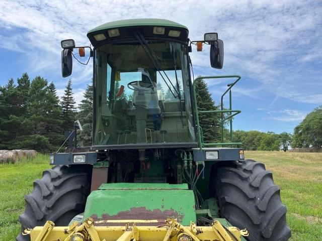 Image of John Deere 6950 equipment image 4