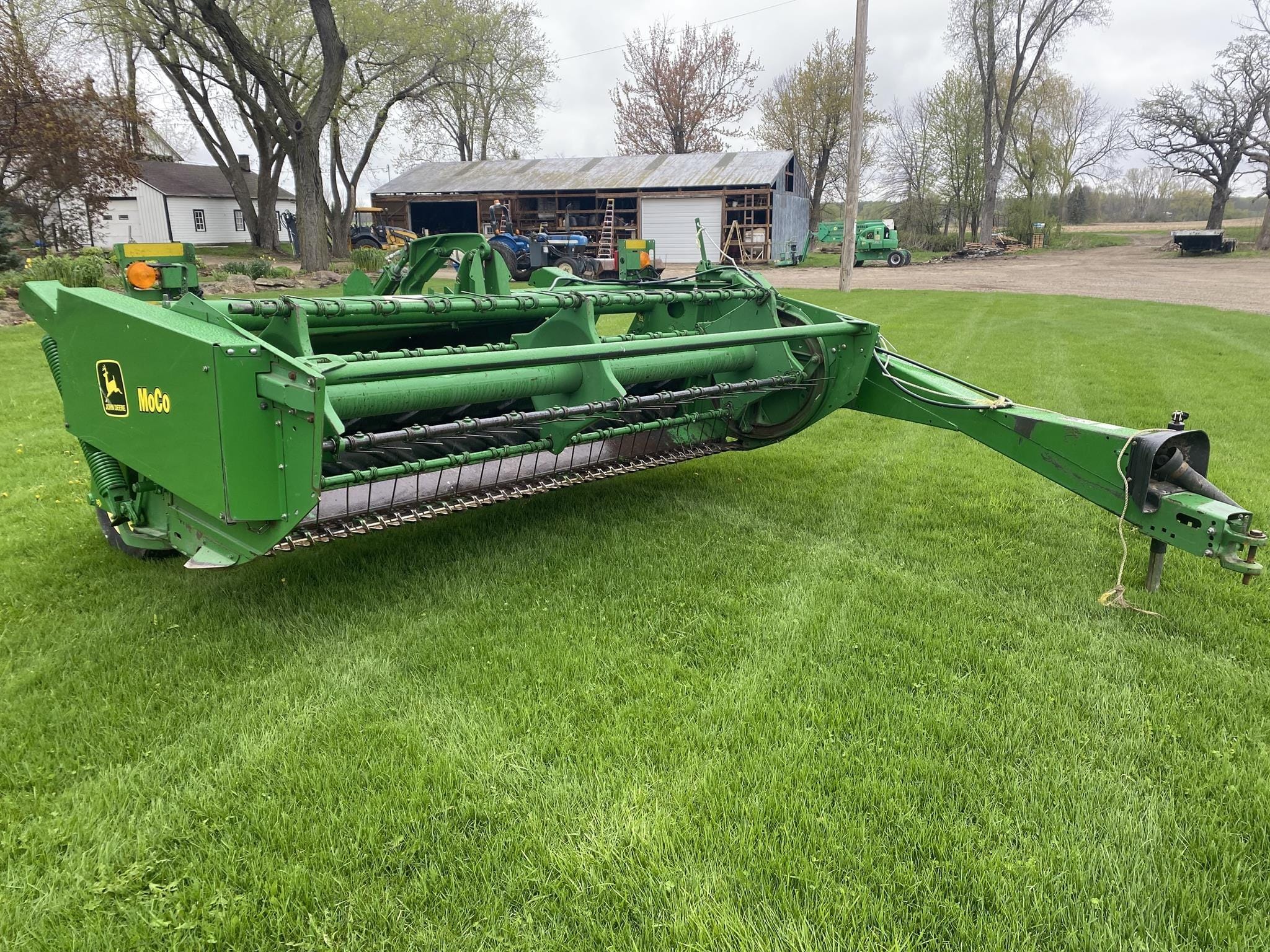 2001 John Deere 720 Equipment Image0
