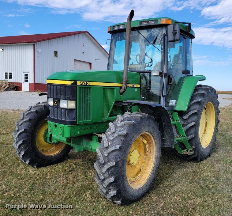 Image of John Deere 7210 Primary image