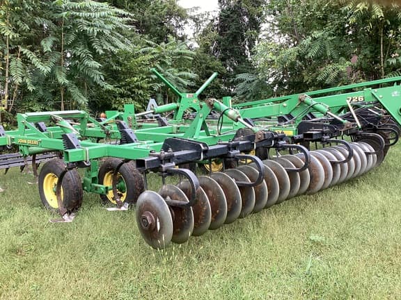 Image of John Deere 726 equipment image 4