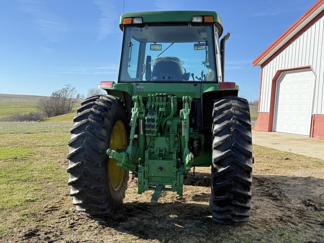 Image of John Deere 7410 equipment image 3