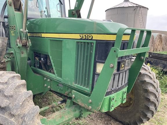 Image of John Deere 7510 equipment image 4