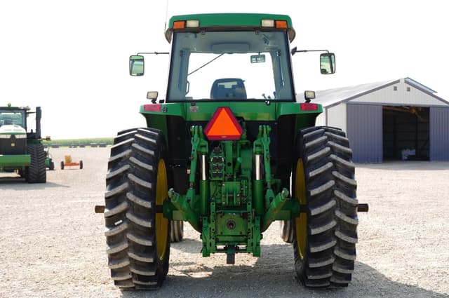 Image of John Deere 7610 equipment image 4