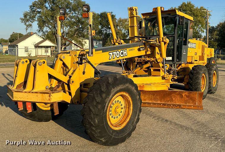 Image of John Deere 770CH Primary image