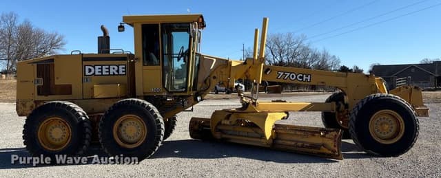 Image of John Deere 770CH equipment image 3