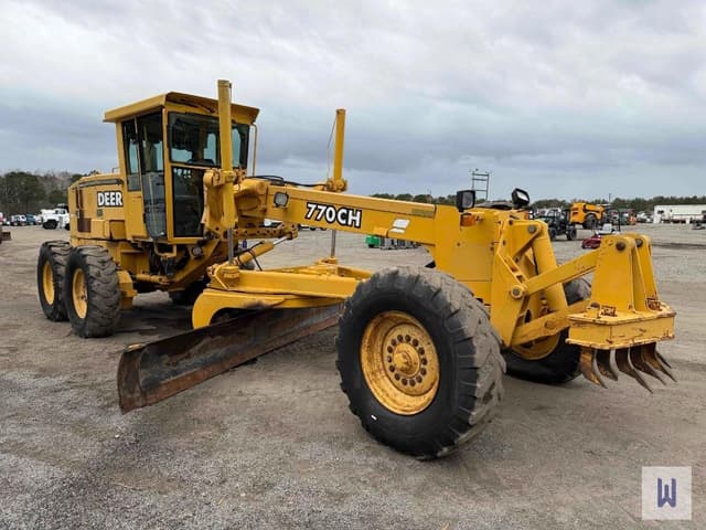 Image of John Deere 770CH equipment image 2