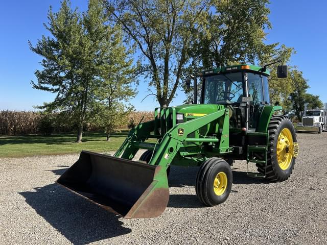 Image of John Deere 7710 equipment image 1