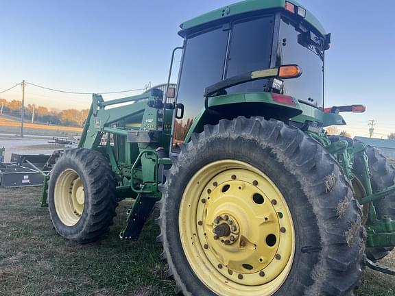 Image of John Deere 7810 equipment image 4