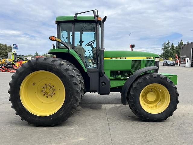 Image of John Deere 7810 equipment image 4