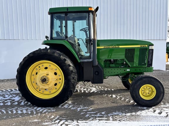 Image of John Deere 7810 equipment image 2