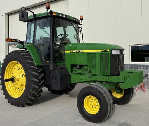 Image of John Deere 7810 Primary image