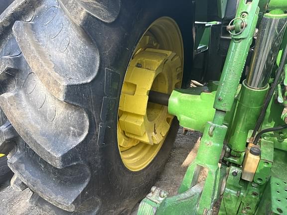 Image of John Deere 7810 equipment image 2