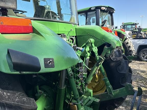 Image of John Deere 7810 equipment image 3