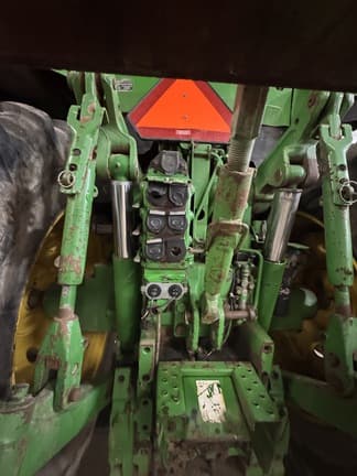 Image of John Deere 7810 equipment image 4