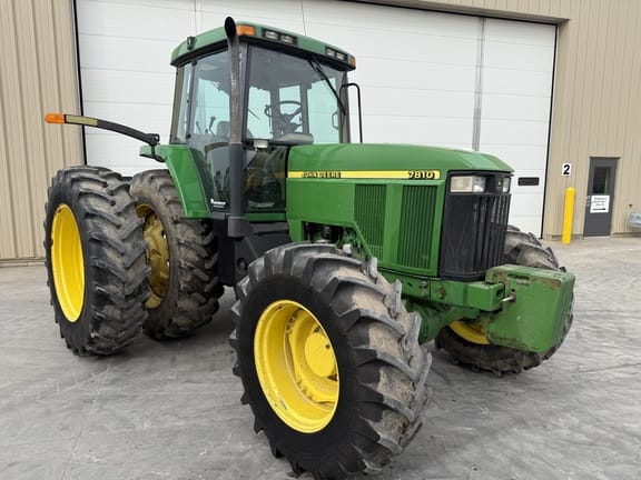 2001 John Deere 7810 Equipment Image0
