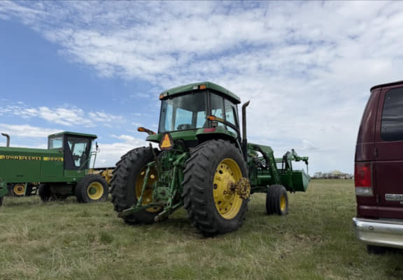 Image of John Deere 7810 equipment image 4