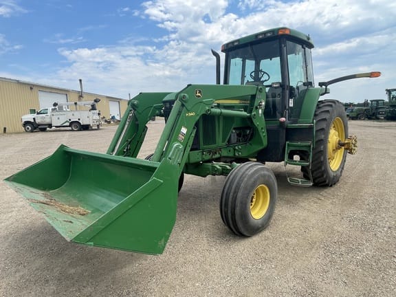 2001 John Deere 7810 Equipment Image0