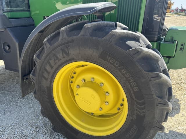 Image of John Deere 7810 equipment image 1