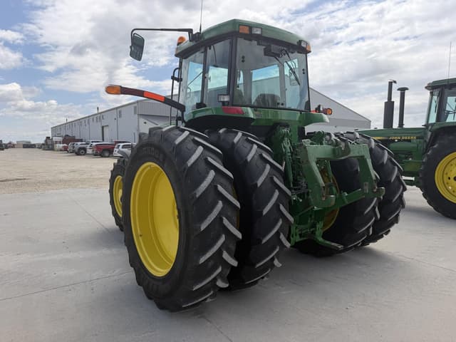 Image of John Deere 7810 equipment image 4