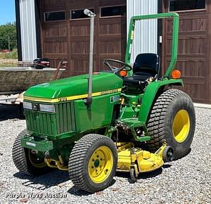 2001 John Deere 790 Image