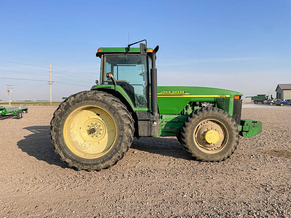 Image of John Deere 8110 equipment image 3