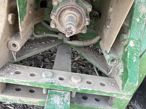 Image of John Deere 8110 equipment image 1