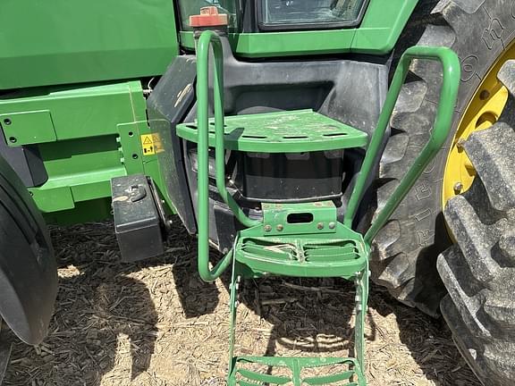 Image of John Deere 8110 equipment image 2