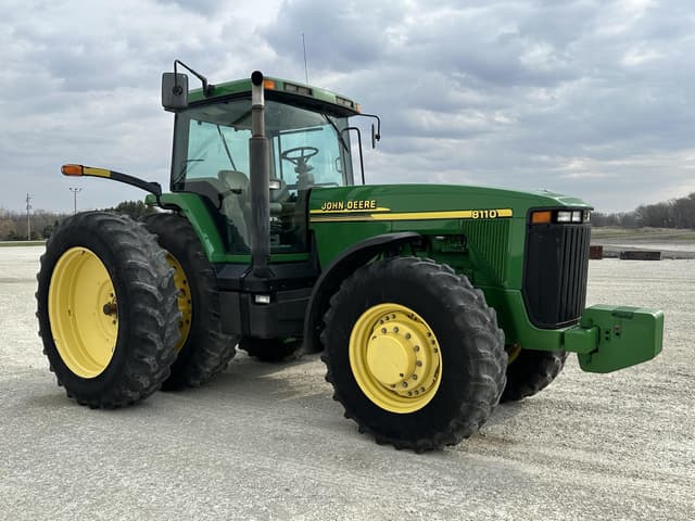 Image of John Deere 8110 equipment image 2