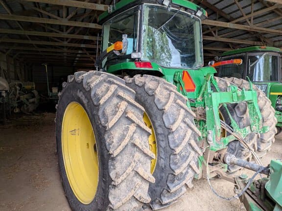 Image of John Deere 8310 equipment image 4