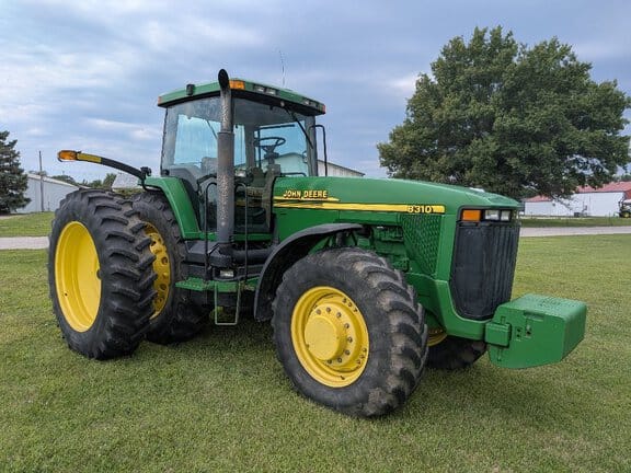 2001 John Deere 8310 Equipment Image0