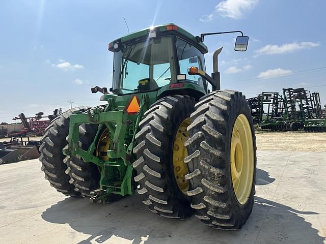 Image of John Deere 8310 equipment image 3