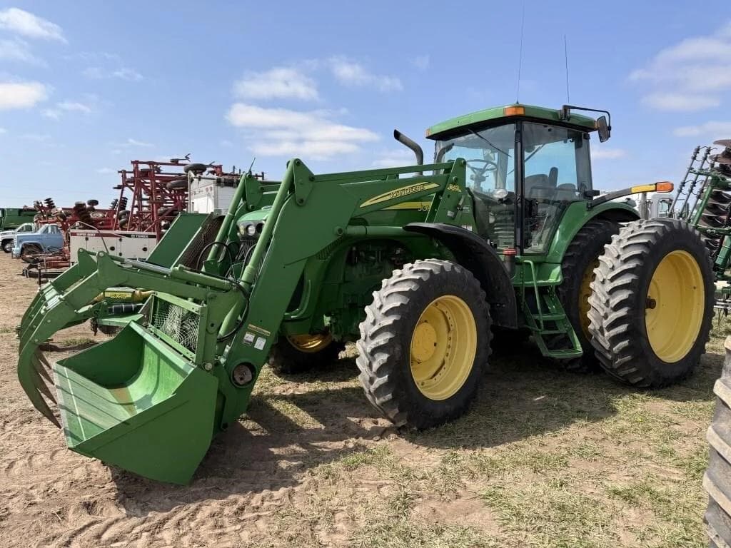 Image of John Deere 8320 Primary image