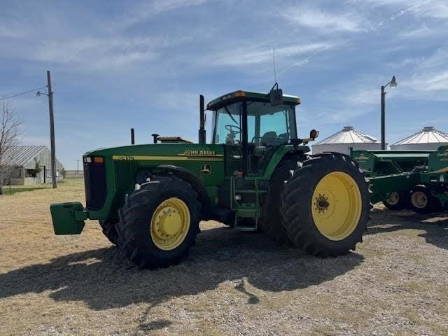 2001 John Deere 8410 Equipment Image0