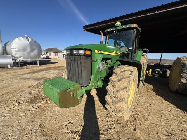Image of John Deere 8410 equipment image 1