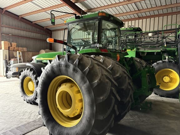 Image of John Deere 8410 equipment image 2