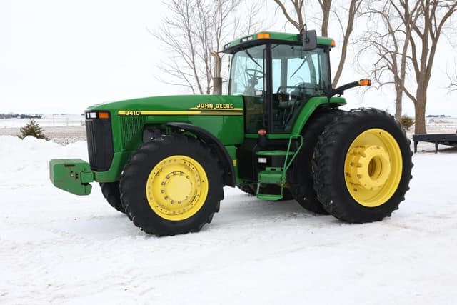 Image of John Deere 8410 equipment image 1