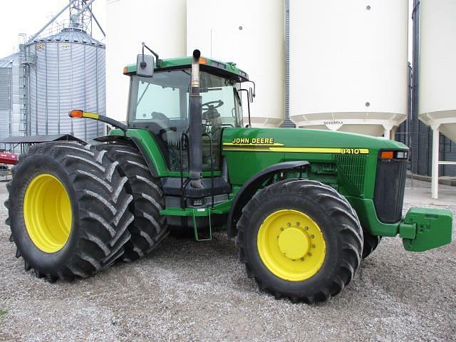 Image of John Deere 8410 equipment image 1