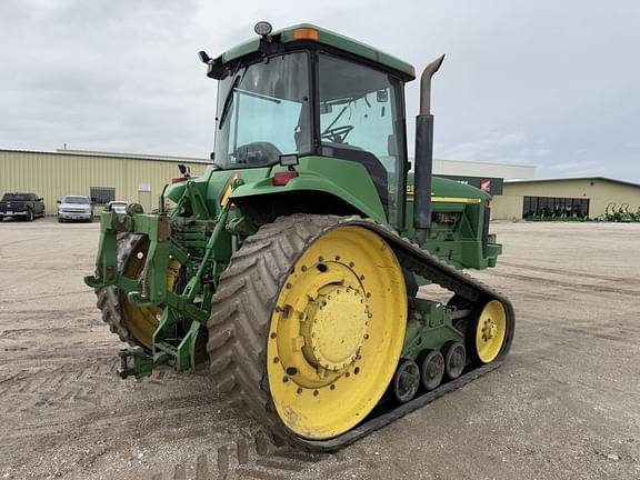 Image of John Deere 8410T equipment image 4