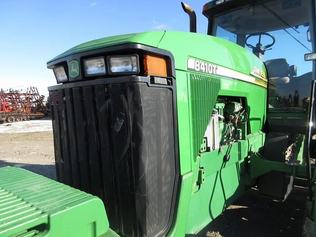 Image of John Deere 8410T equipment image 2