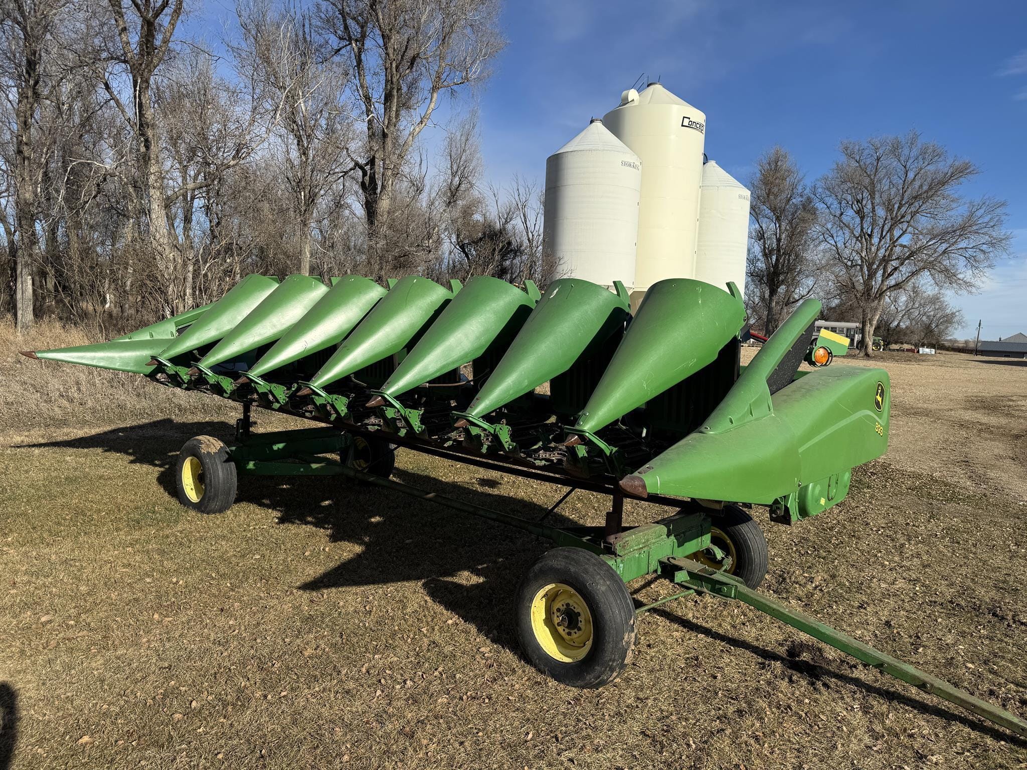 2001 John Deere 893 Equipment Image0