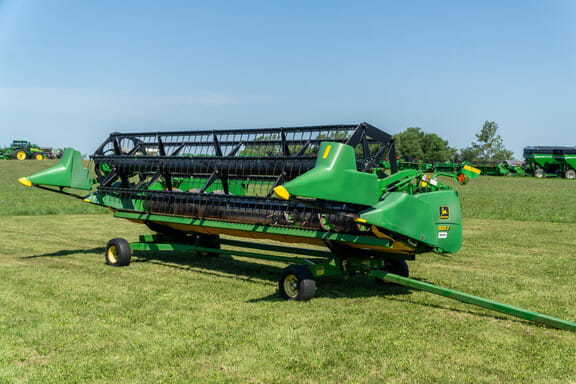 2001 John Deere 920F Equipment Image0