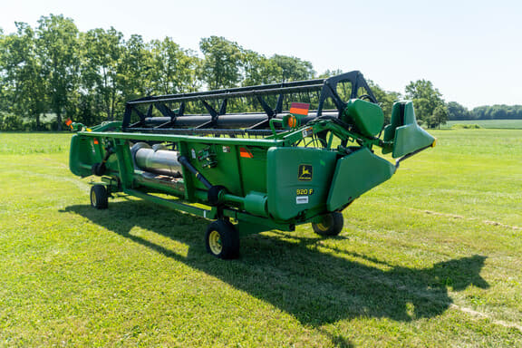 Image of John Deere 920F equipment image 4