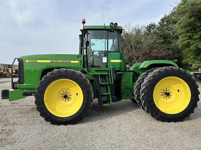 Image of John Deere 9200 equipment image 2
