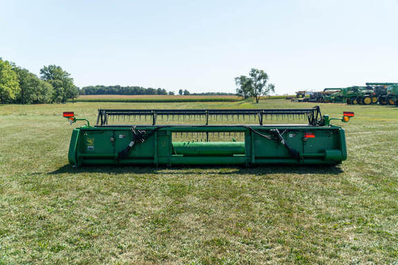 Image of John Deere 920F equipment image 2