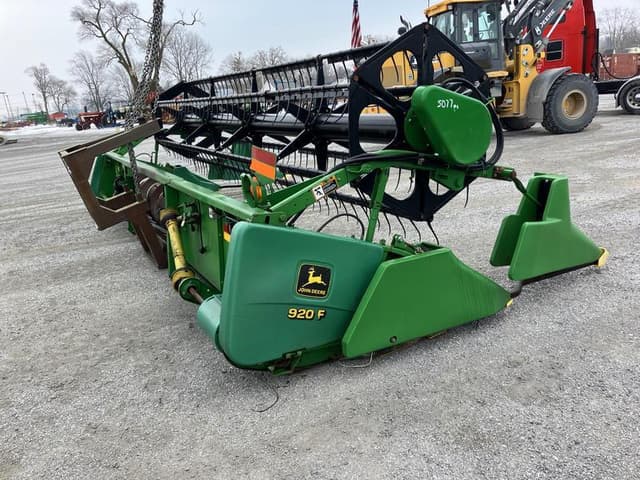Image of John Deere 920F equipment image 3