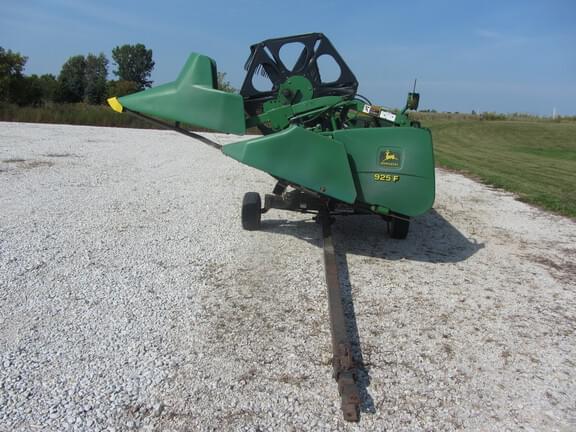 Image of John Deere 925F equipment image 1