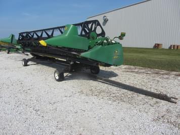 Main image John Deere 925F