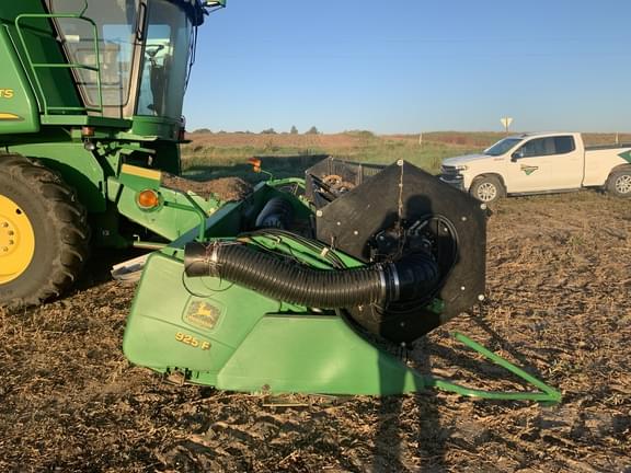 Image of John Deere 925F equipment image 2